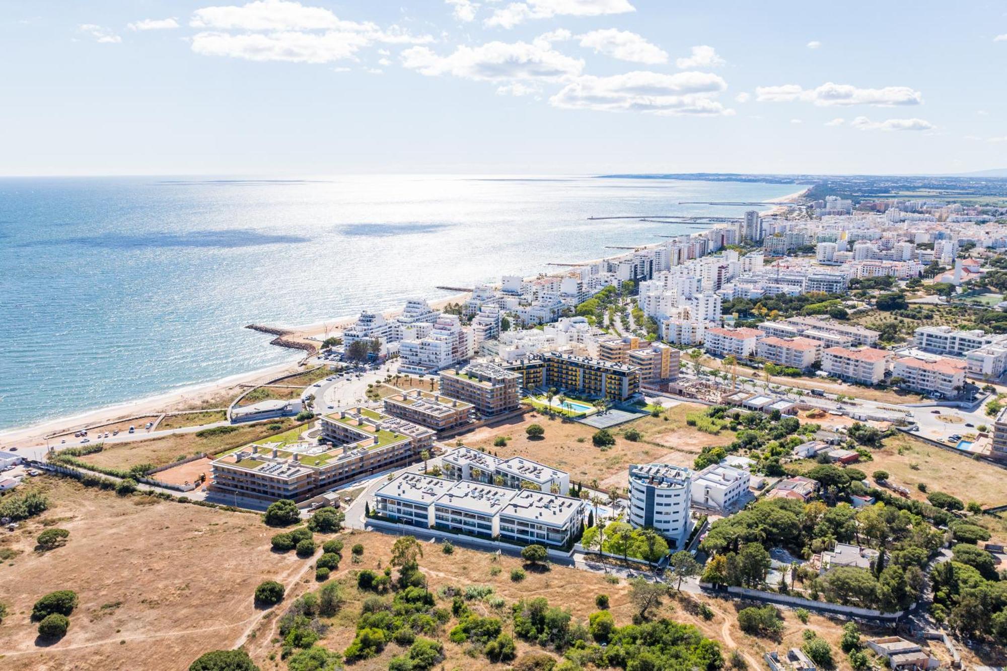 Cavalo Preto Luxury Beach Apartment By Golden Zenith Quarteira Εξωτερικό φωτογραφία